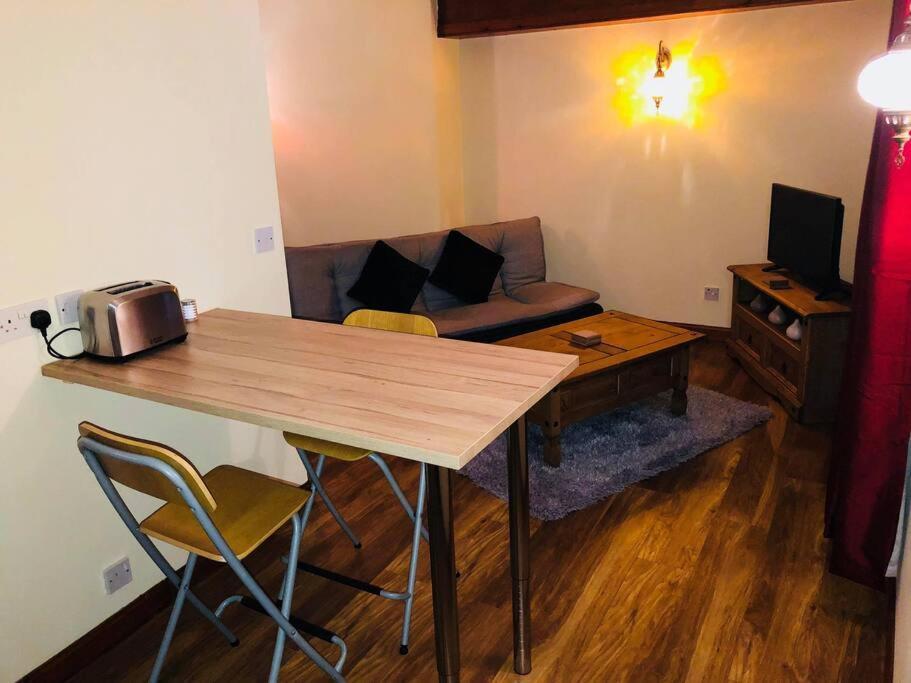 Vibrant Apartment At The Shore In Leith — Photos 3